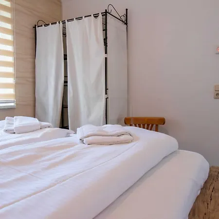 Zum Knirk 아파트 루브민