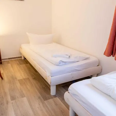 Zum Knirk Apartment *